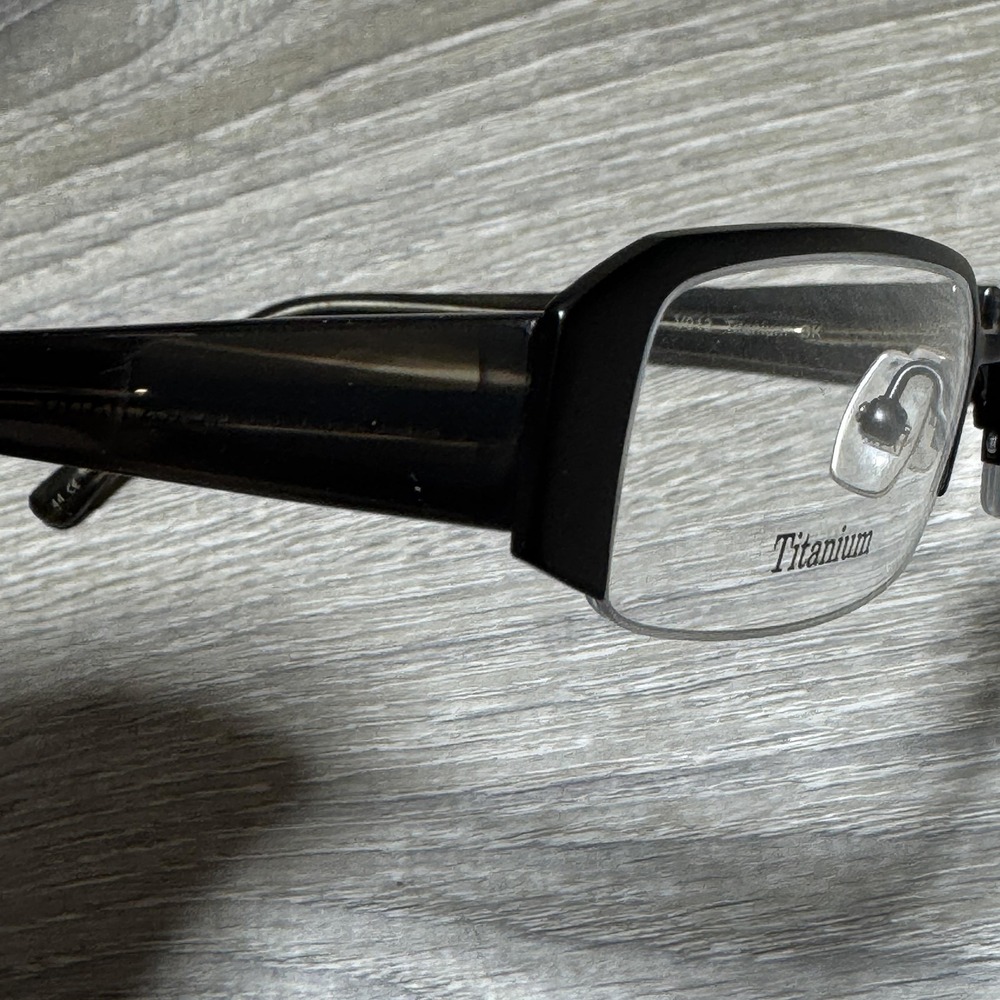 Vera Wang Eyeglasses Titanium Rectangle Frame 51-… - image 8